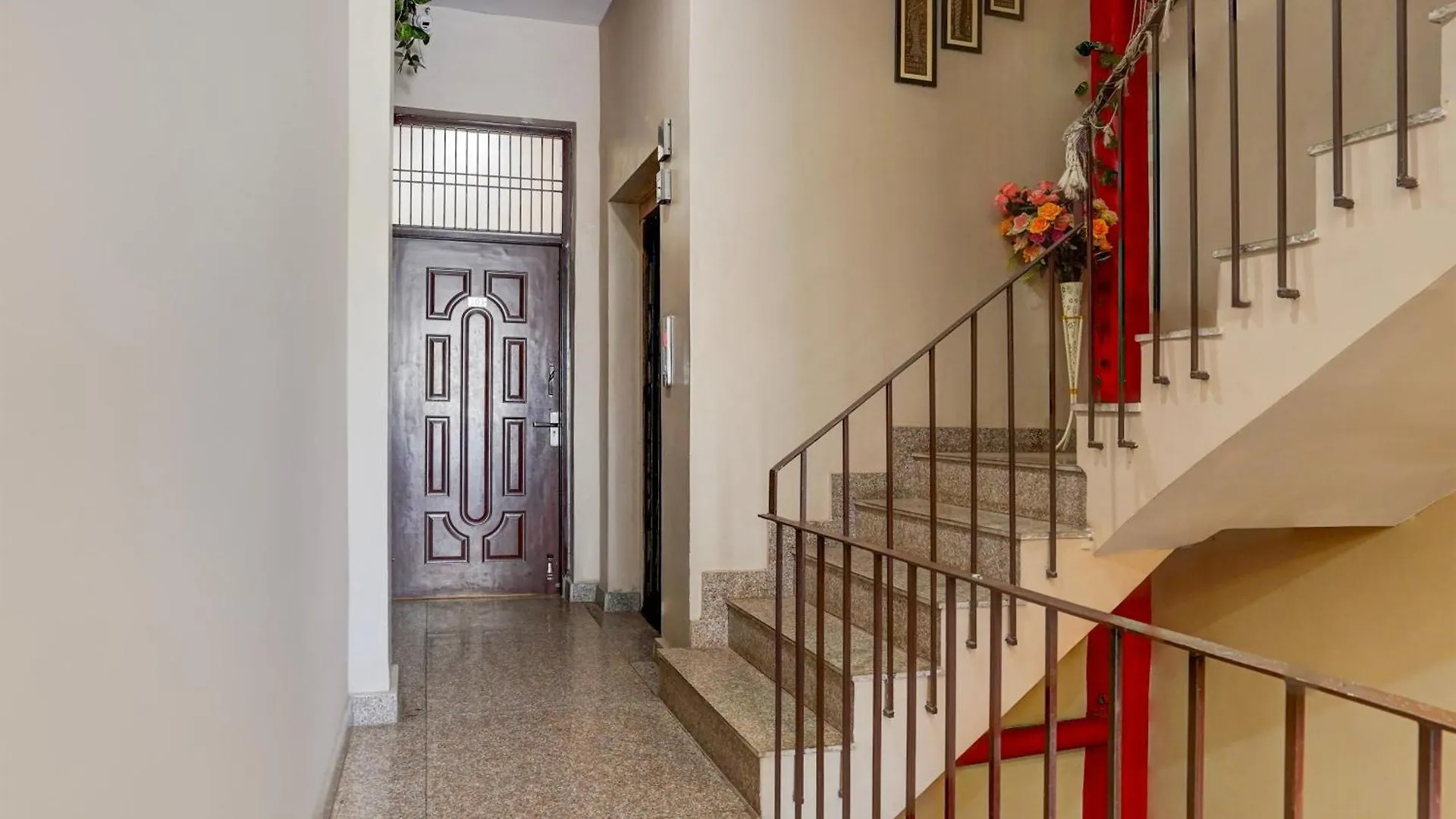 ****  Hotel O Rudransh Residency فاراناسي الهند