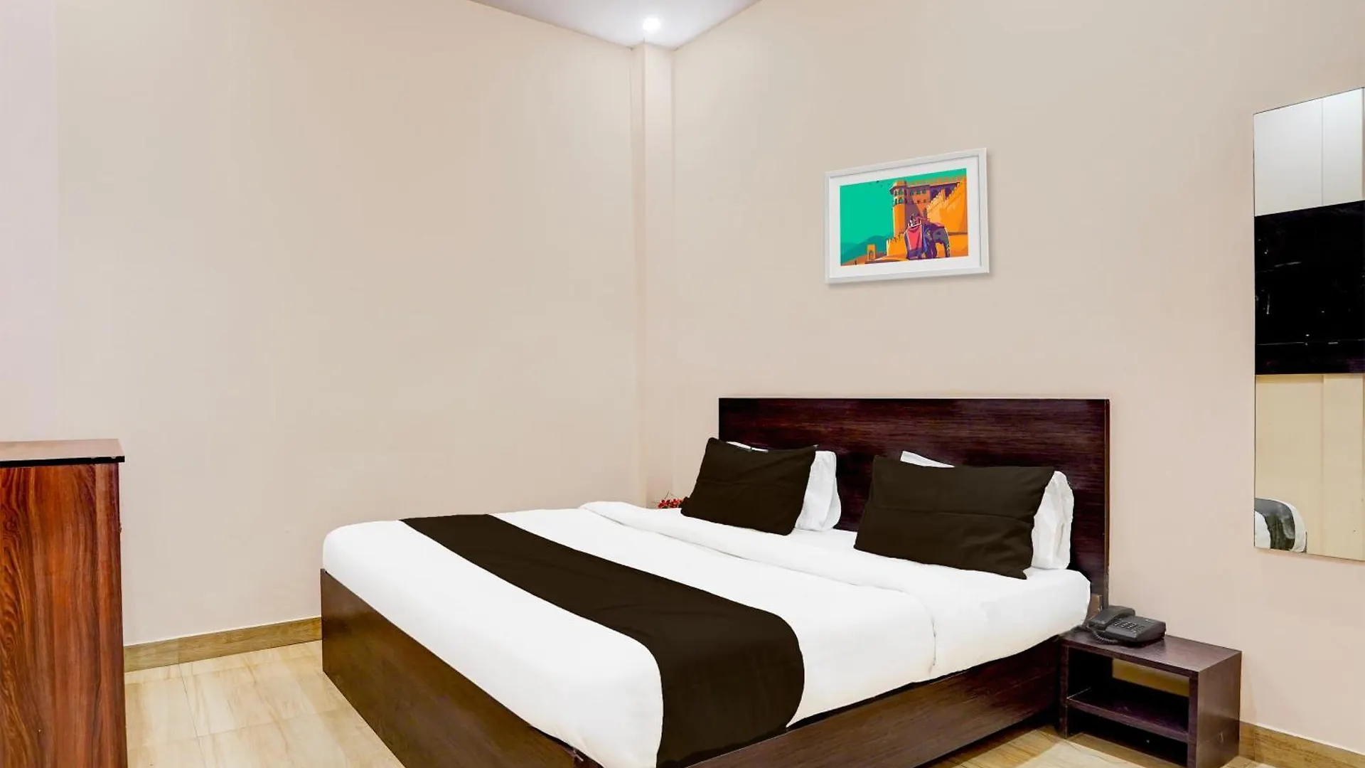 ****  Hotel O Rudransh Residency فاراناسي الهند